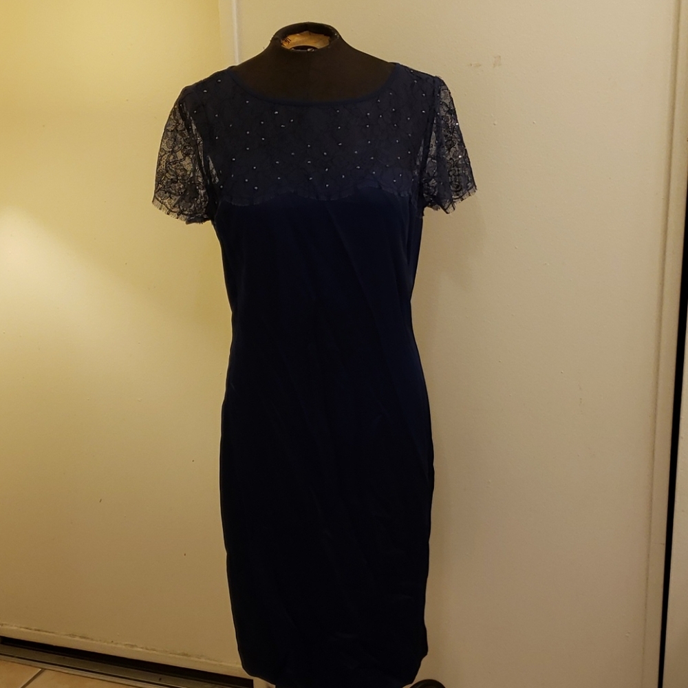 Dress - Picture 4 of 8